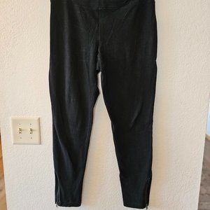 EXPRESS Sexy Stretch Black Ankle Leggings - Size M - Zipper Hem - Yoga Pants
